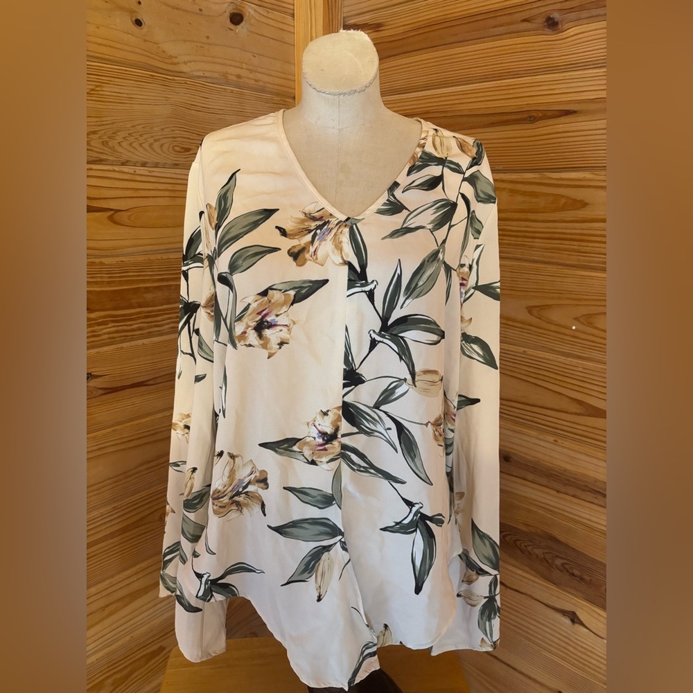 Karen Kane Cream Floral V-Neck Blouse
